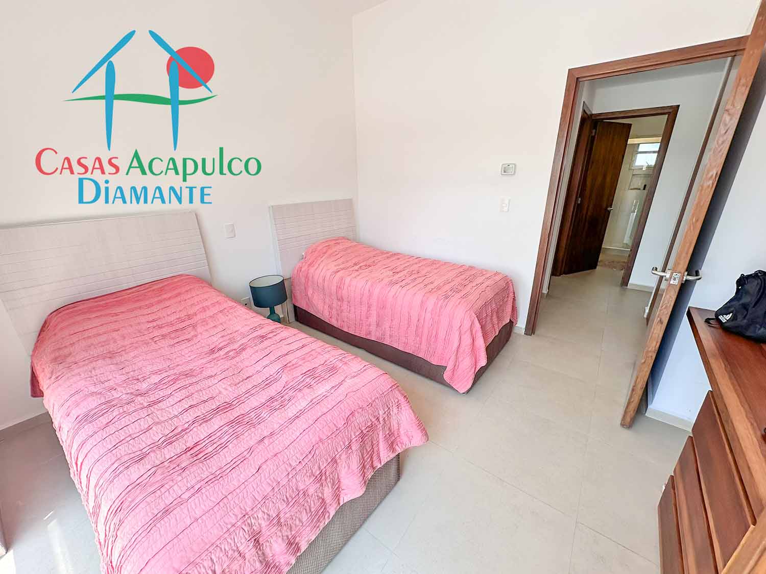 Pacífico Diamante Quilla 102 - Recámara uno 2